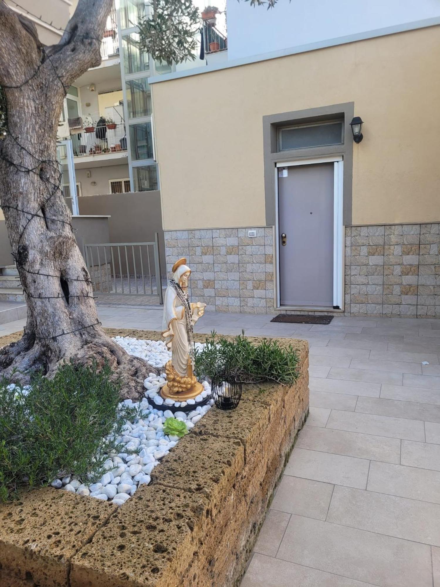 House del Levante Bari Buitenkant foto
